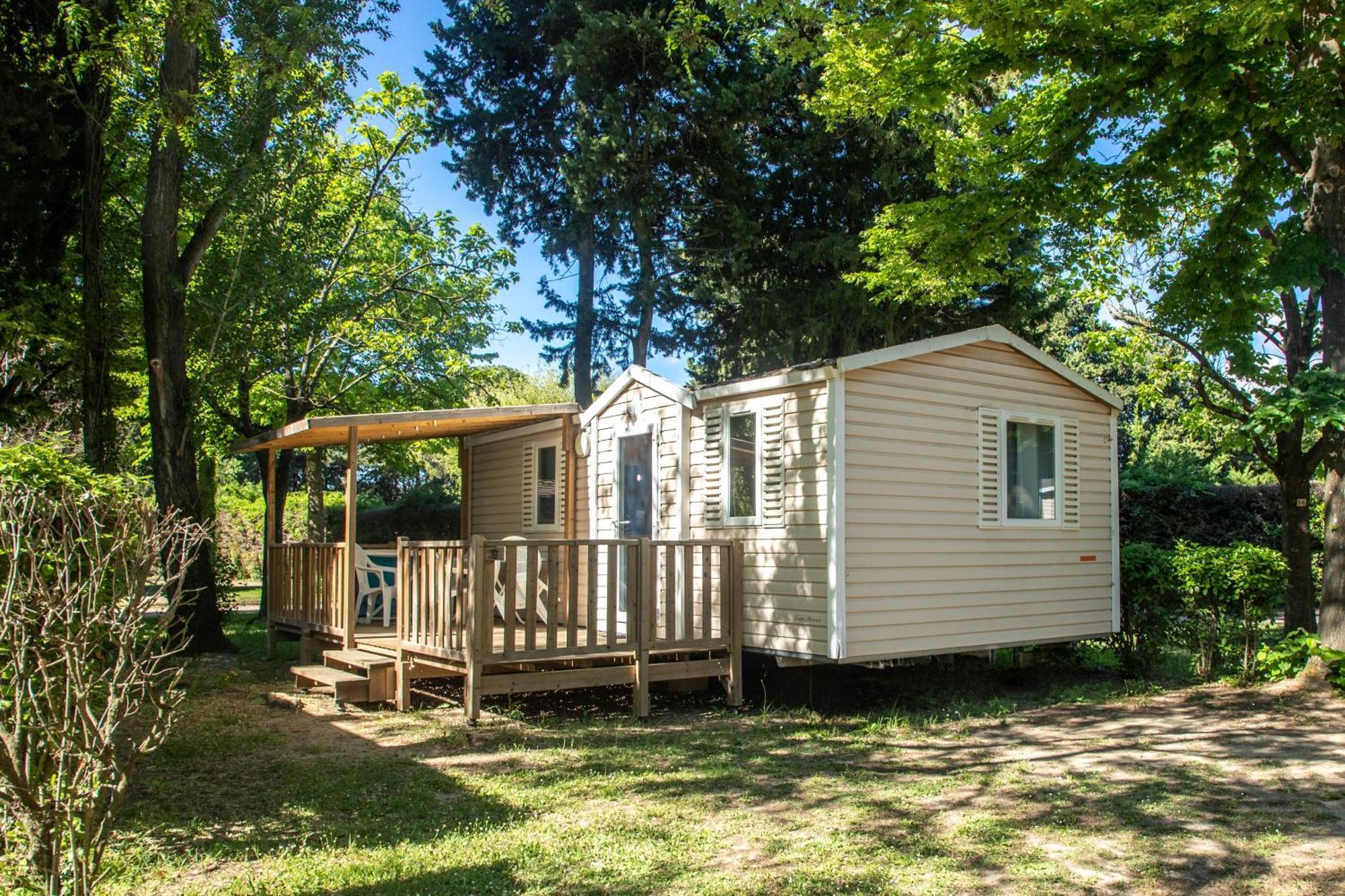 Camping Les Avignon - La Laune Villeneuve-lès-Avignon Екстериор снимка