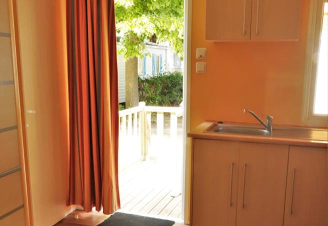 Camping Les Avignon - La Laune Villeneuve-lès-Avignon Стая снимка